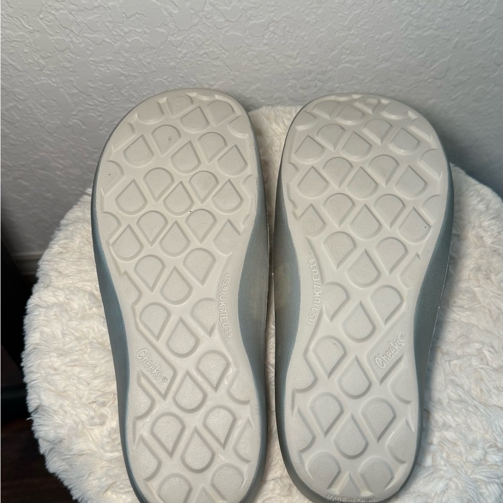 Women's Silver Sandals - Picture 3 of 4